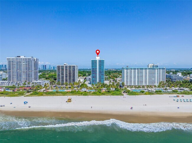 Building Photo - 2655 Collins Ave