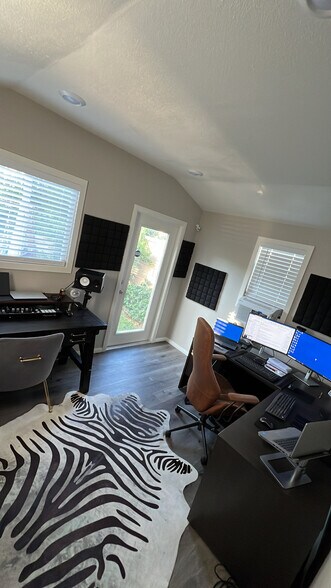 Building Photo - 4798 S Scott Way