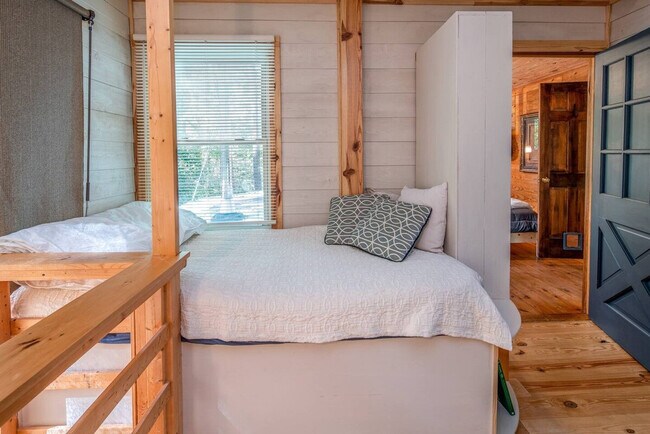 Building Photo - 1939 Crawford Dairy Rd