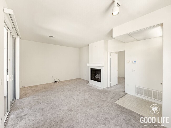Building Photo - Great 1 BR/1 BA in the Mirabella community of Mira Mesa!