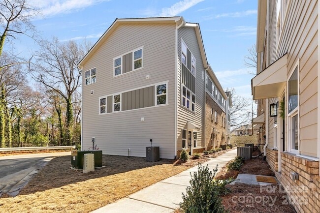 Building Photo - 3808 Odom Wy