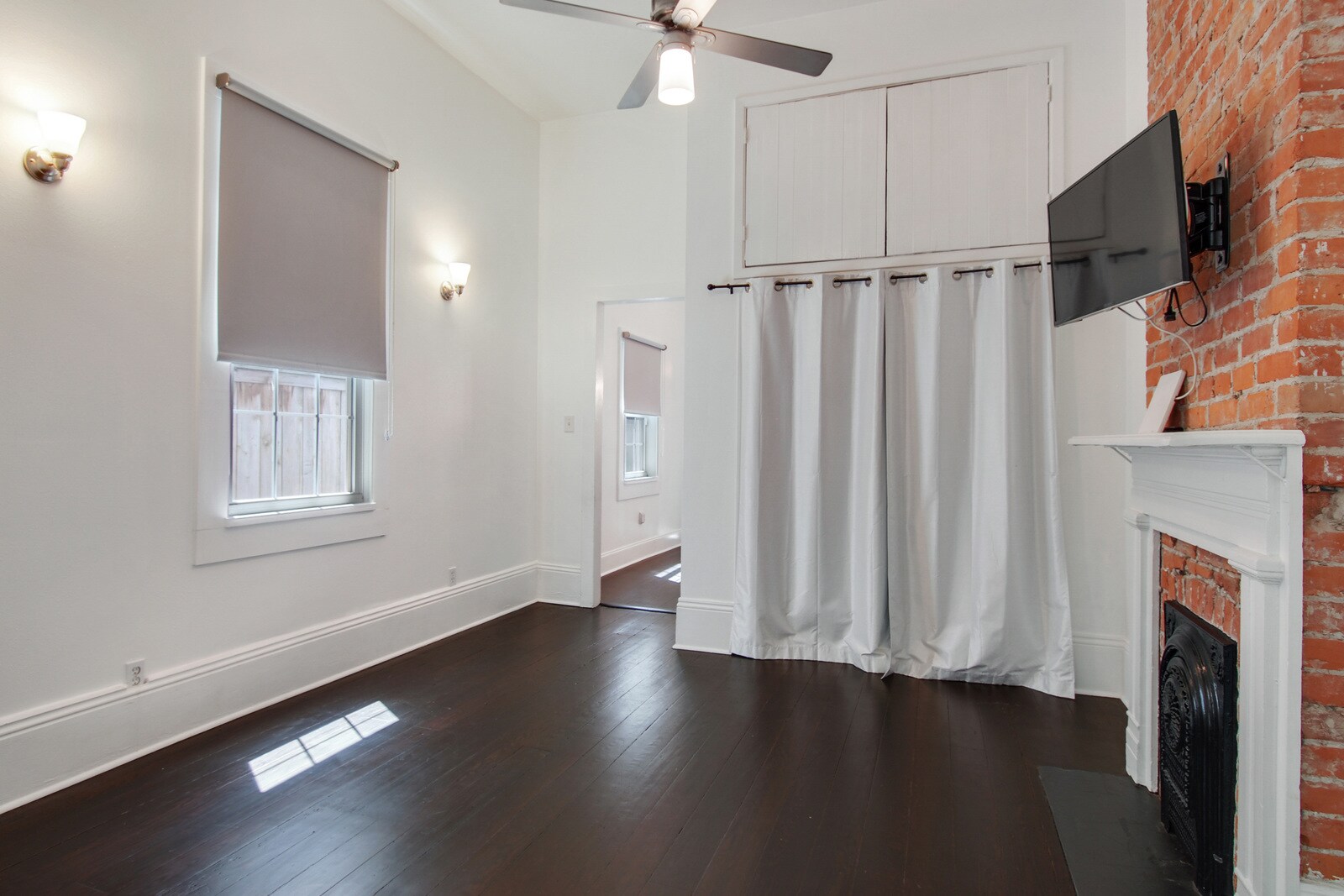 Building Photo - 3978 Annunciation St