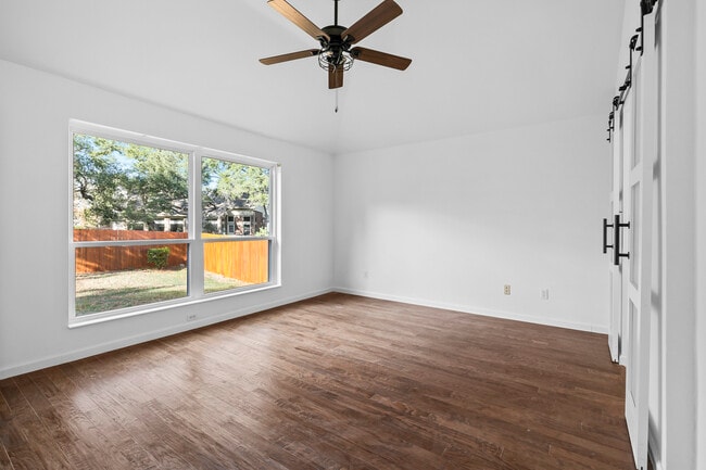 Building Photo - 6408 Back Bay Ln