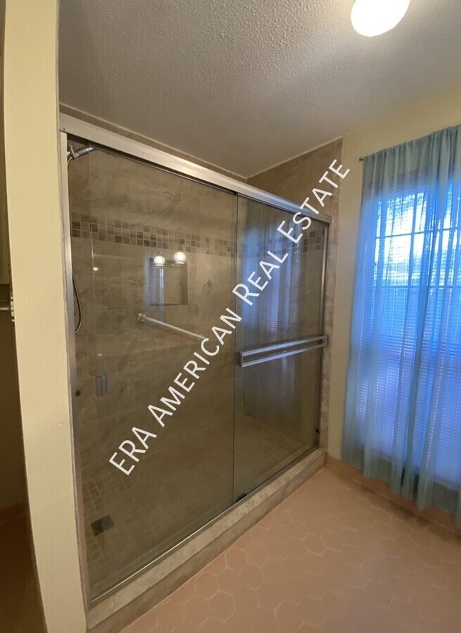 Building Photo - 925 Holbrook Cir