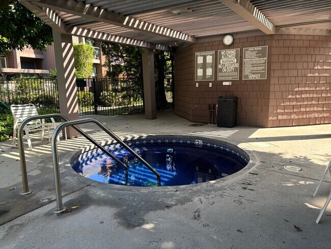 Building Photo - 4541 Alla Rd