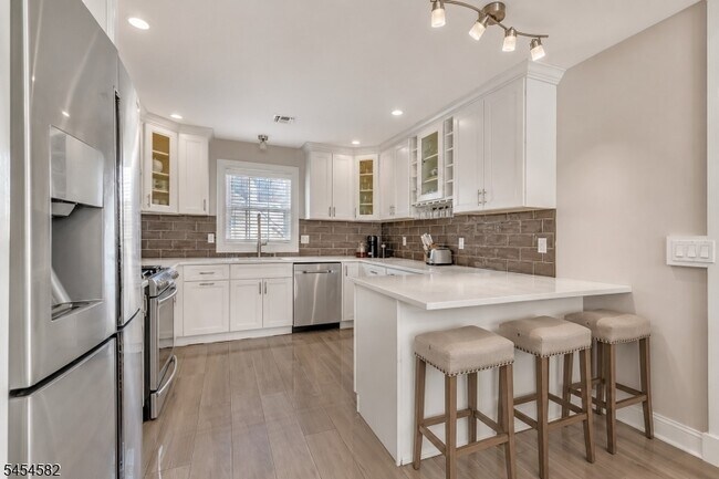 Building Photo - 46 Cortlandt St