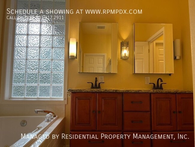 Building Photo - 3964 NW Brookview Way