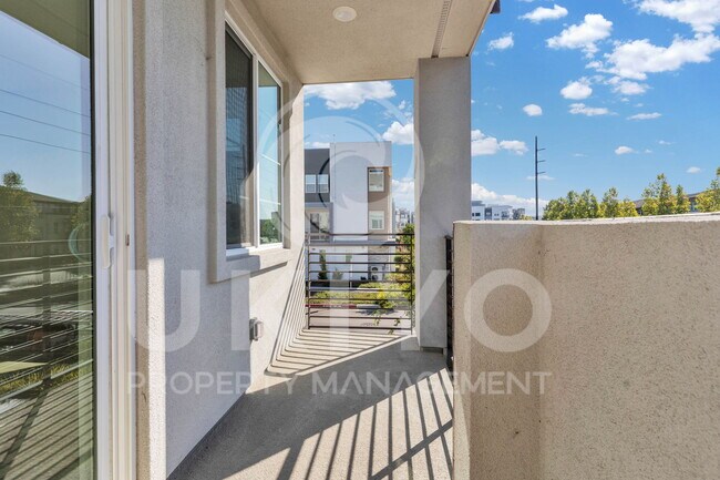 Building Photo - 588 Pawnee Ln