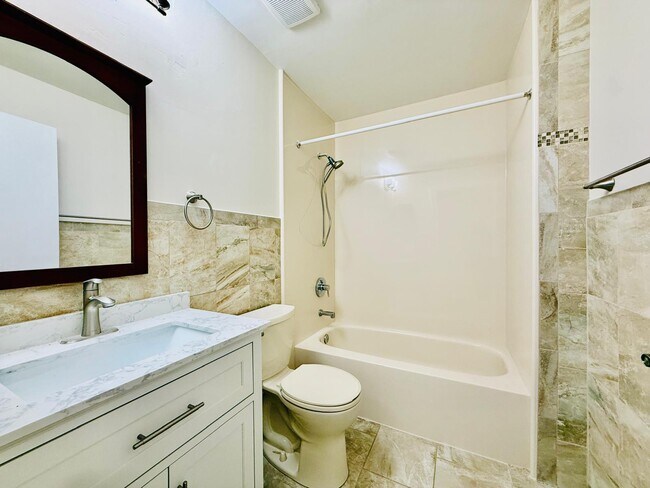 Building Photo - 13 Cypress Ct