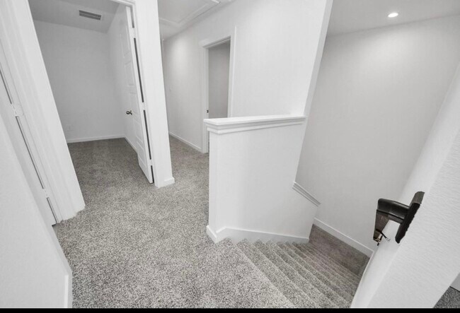 Building Photo - 10310 Penryn Frst Trl