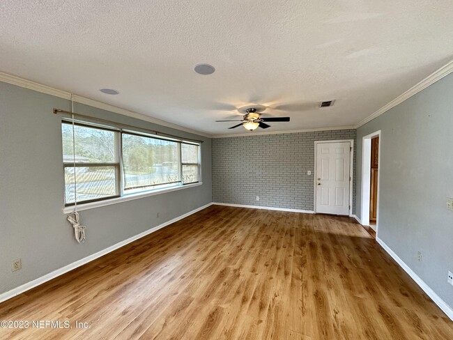 Building Photo - 7120 Sans Souci Rd