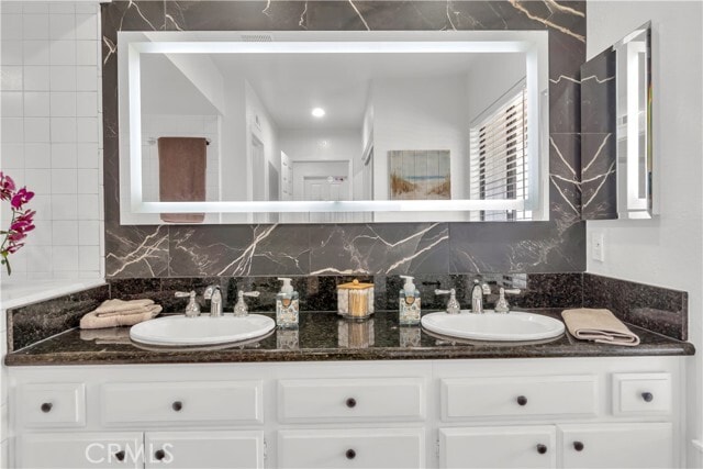 Building Photo - 25095 Perch Dr