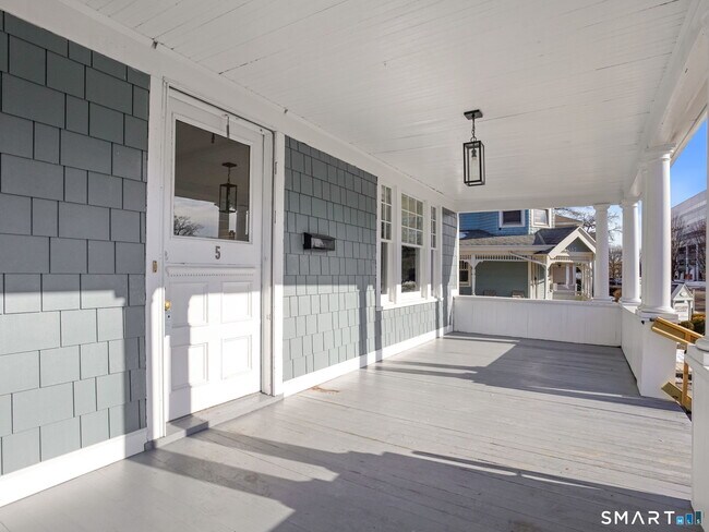 Building Photo - 1911 Summer St