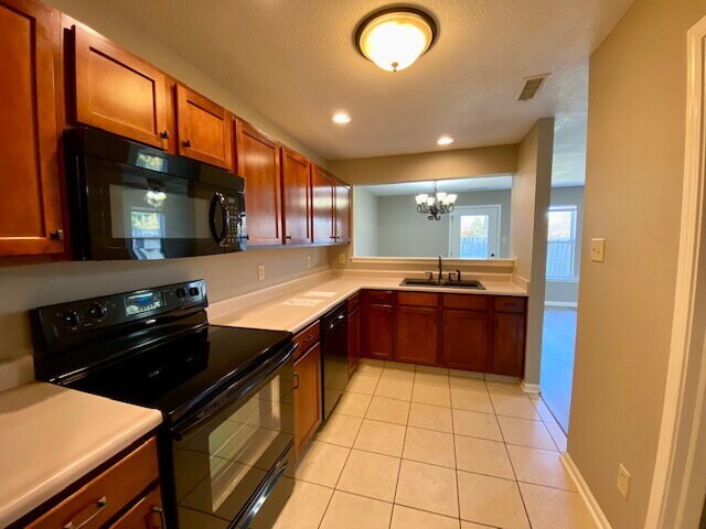 Building Photo - Stunning 3 Bedroom/3 Bath Home in Noblesville