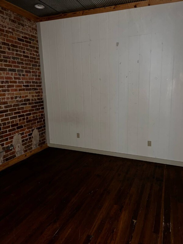 Building Photo - 1043 S Pine St