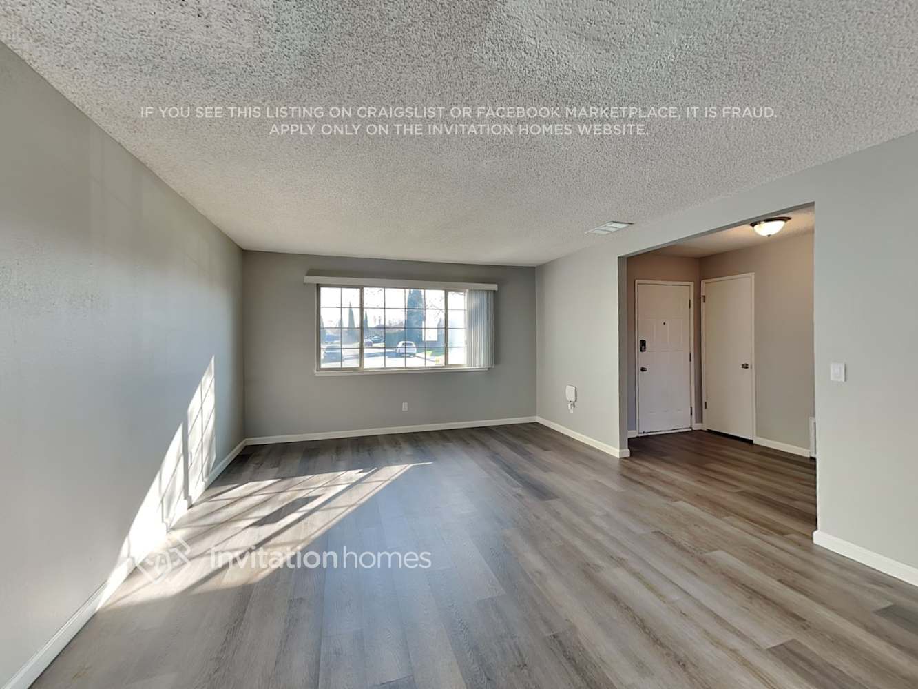 Building Photo - 520 Trumpeter Dr