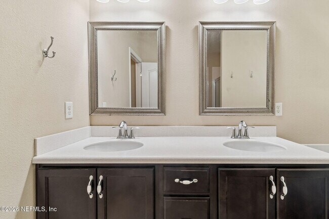 Building Photo - 206 Mission Cove Cir