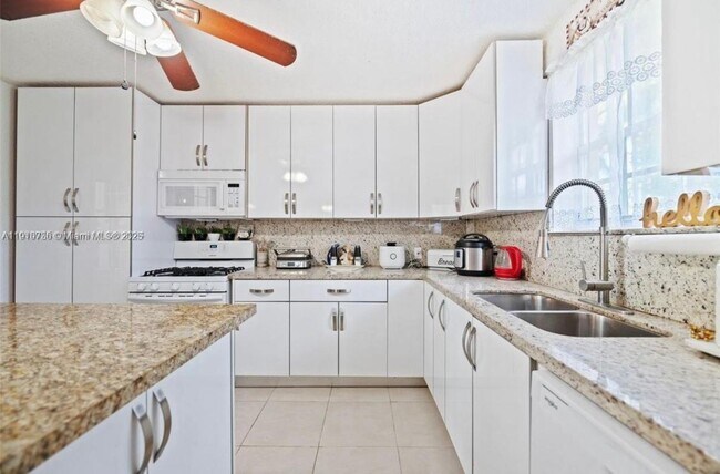 Building Photo - 20235 SW 172nd Ave