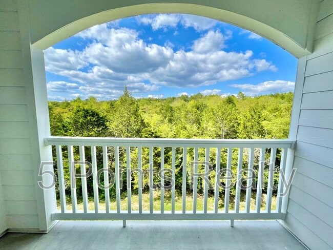 Building Photo - 934 Governor's Ct.