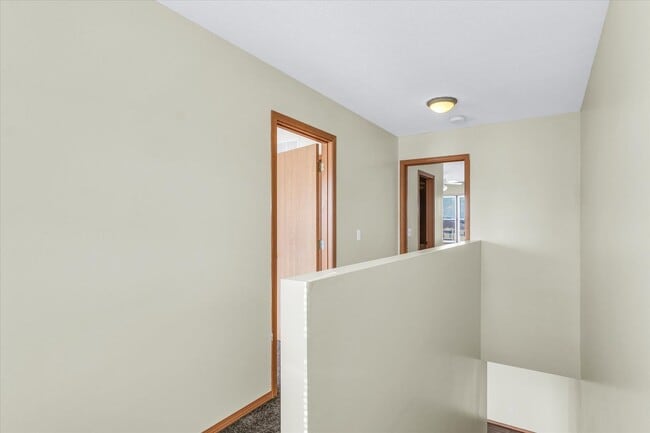 Building Photo - 2731 Rainbow Ave