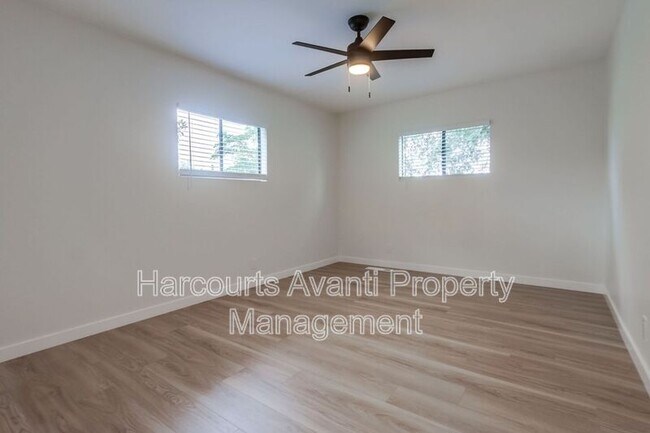 Building Photo - 523 S Barnwell St