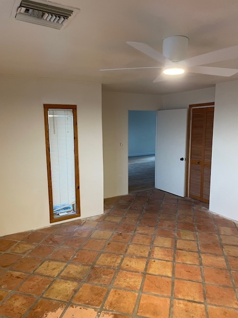 Building Photo - 902 S Una Ave