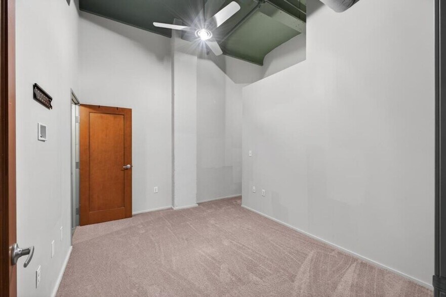 Building Photo - 1136 Washington Ave