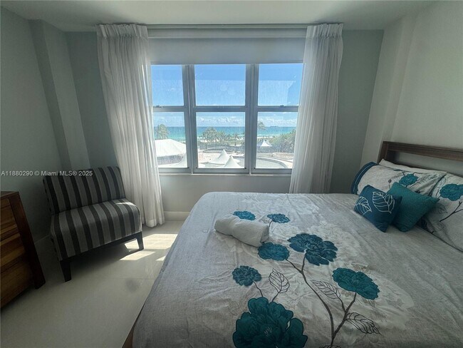 Building Photo - 5161 Collins Ave