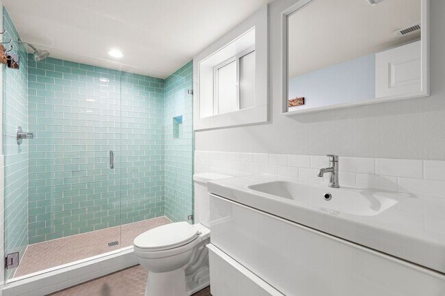 Building Photo - 3803 SE 65th Ave