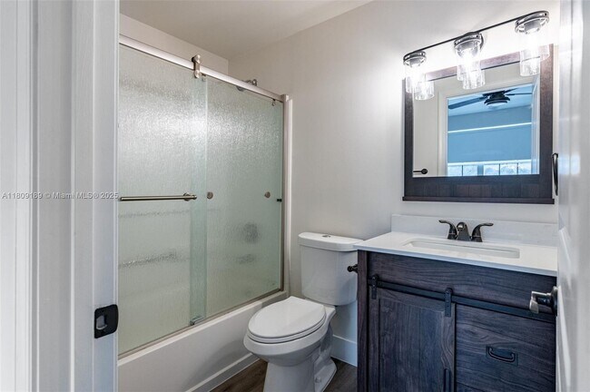 Building Photo - 16795 Hemingway Dr