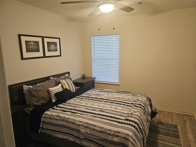 Building Photo - 9518 Willow Lodge Ct