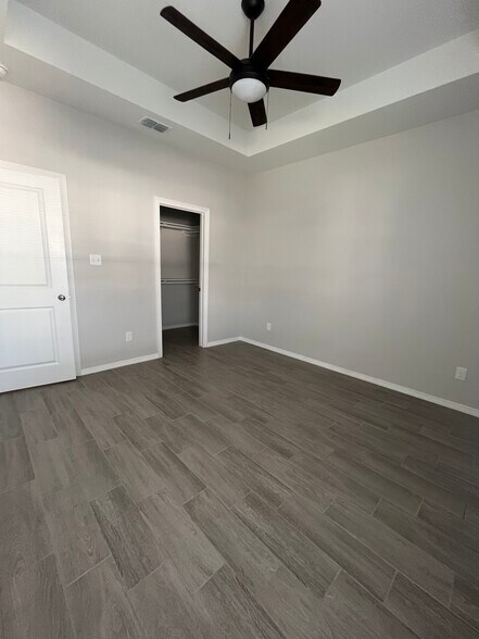 Building Photo - 1630 Playa Dr