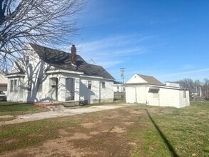 Building Photo - Versatile 2-Bedroom Home with Bonus Room and Spacious Yard