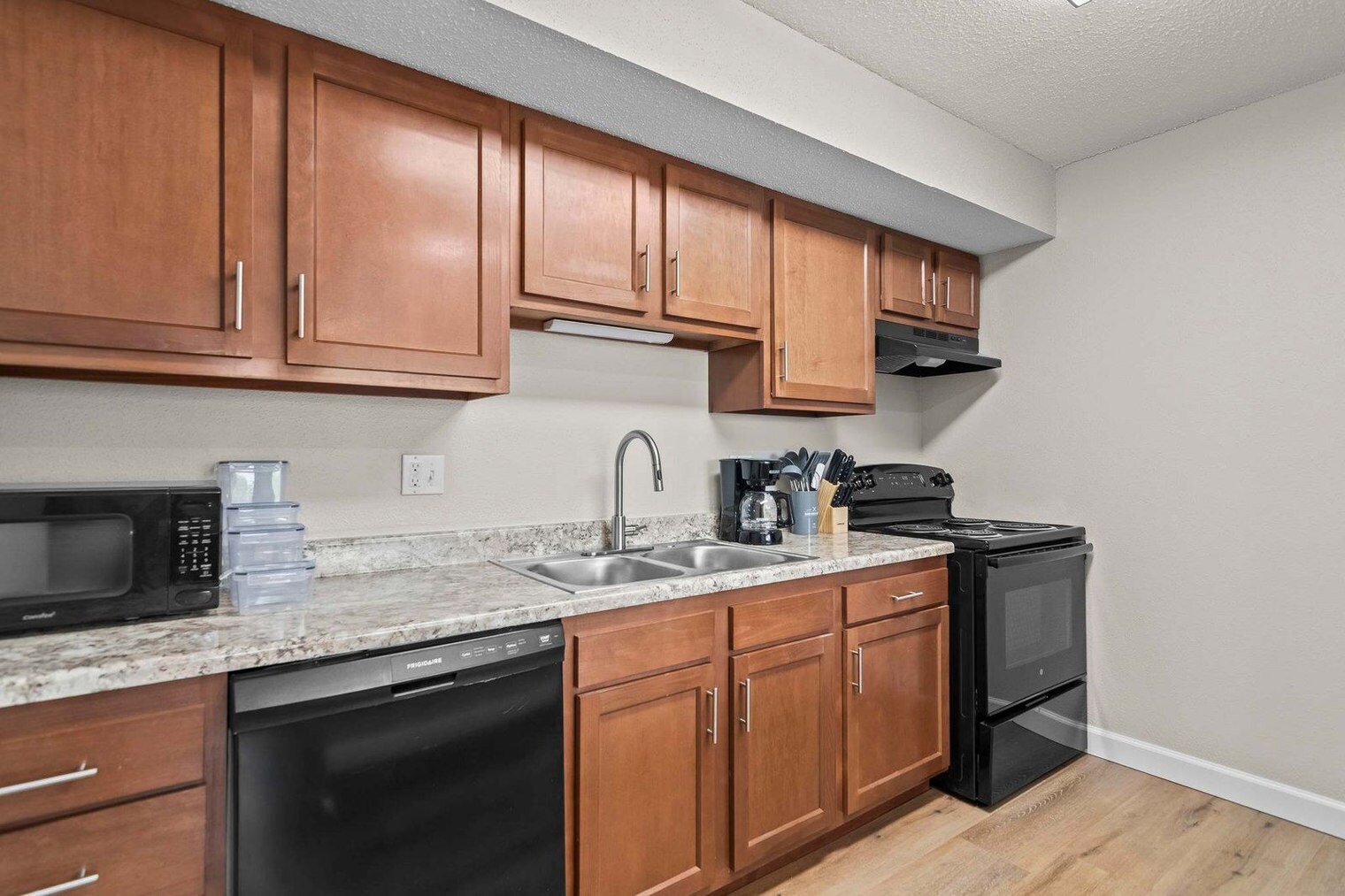 Building Photo - 2309 Cherry Hills Dr