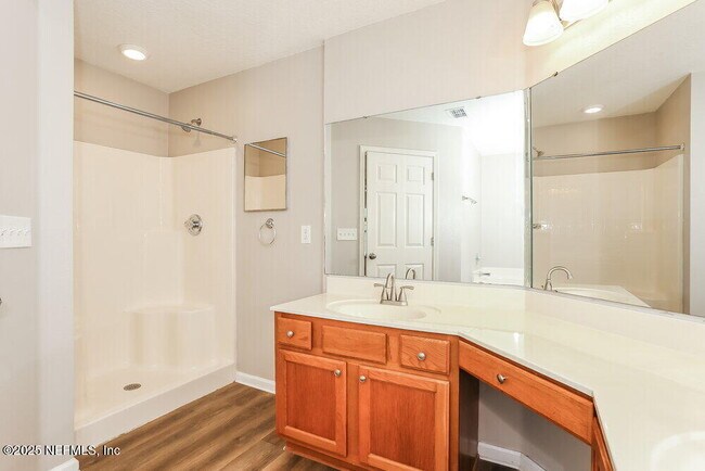 Building Photo - 2861 Taylor Hill Dr