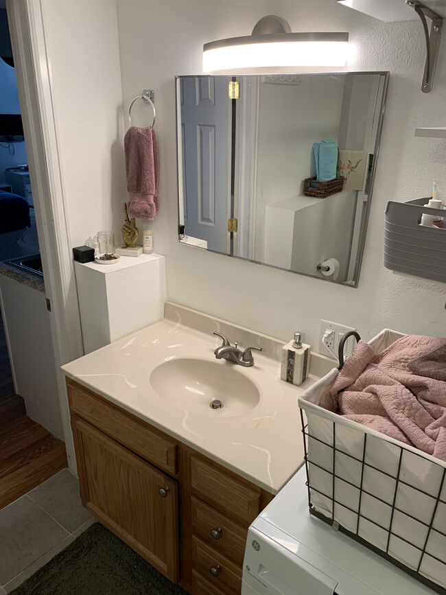 Bathroom vanity - 5170 Saddle Dr