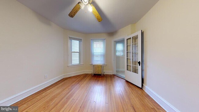 Building Photo - 728 Rock Creek Church Rd NW