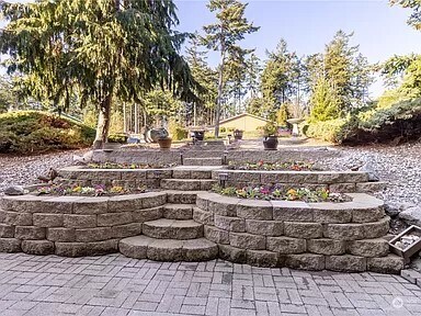 Building Photo - 690 NW Atalanta Way