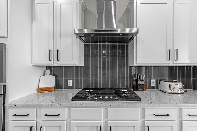 Building Photo - 2135 Tioga Vw Dr