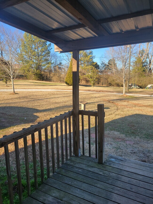 Building Photo - 108 Riggins Bridge Rd