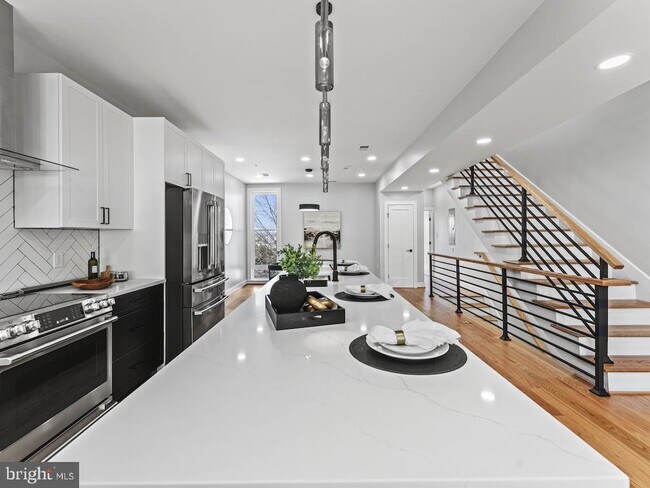 Building Photo - 4320 7th St NW