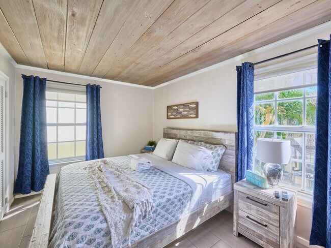 Building Photo - 1214 E Atlantic Ave