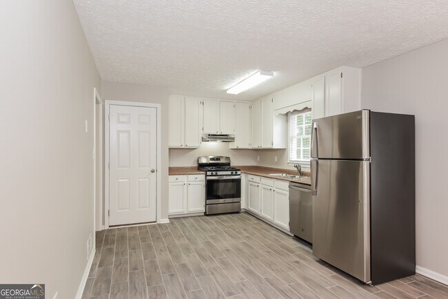 Building Photo - 46 Normas Way