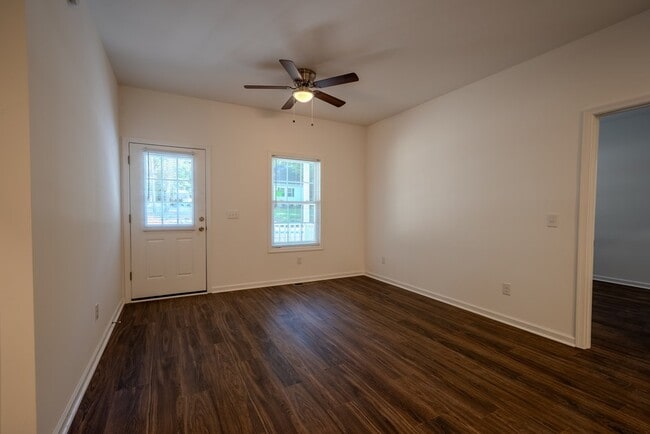 Building Photo - 37425 Mutiny Dr