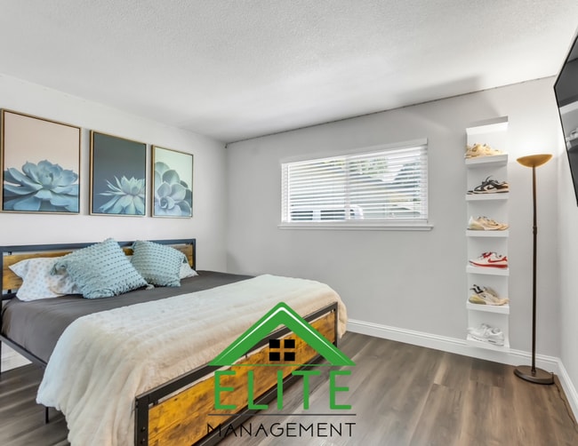 Building Photo - A Beautifully Maintained 3-Bedroom Home in...