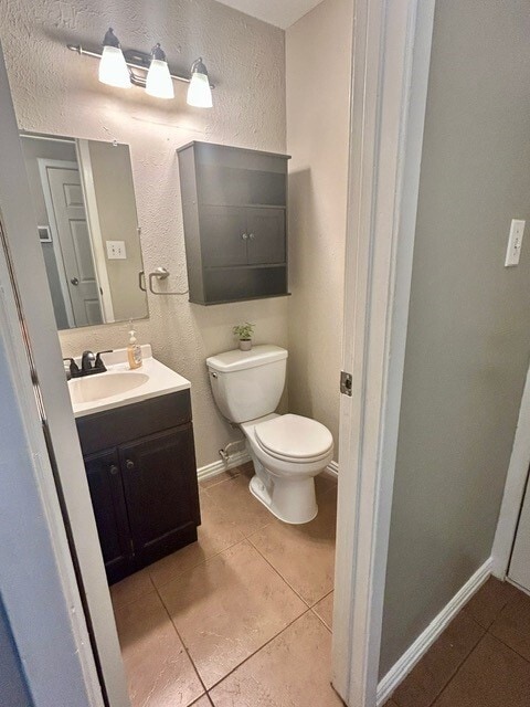 Building Photo - 2135 Lone Rock Dr