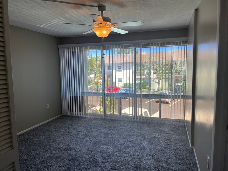 Building Photo - 2504 Bogey Ln