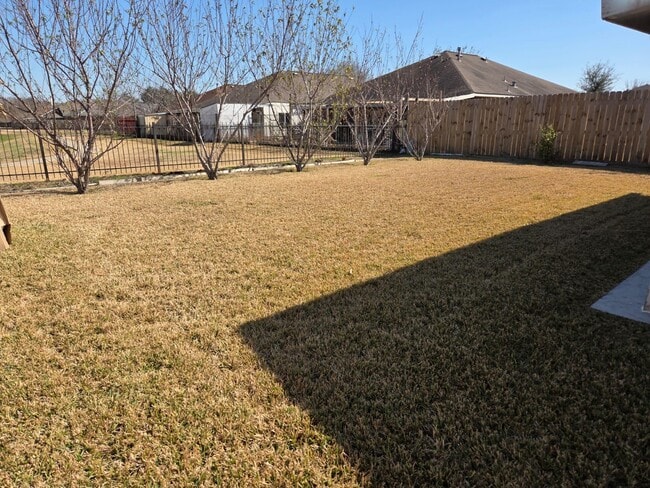 Building Photo - 7019 Brody Ln