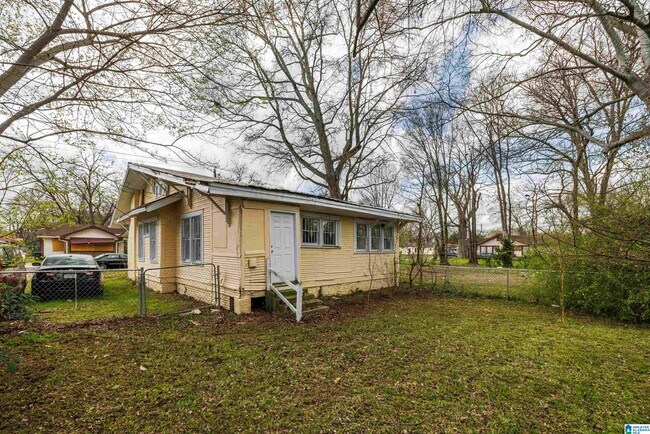 Building Photo - 129 68th St N