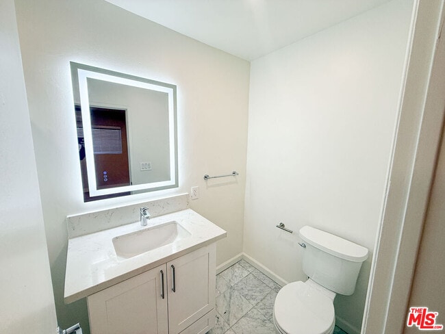 Building Photo - 1117 S Bedford St